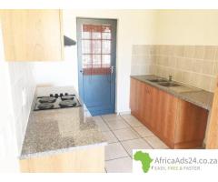 2 Bedroom Apartment to Rent in Parklands North