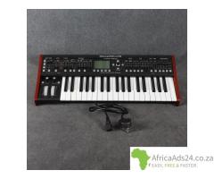 Behringer DeepMind 6 37-key 6-voice Analog Synthesizer