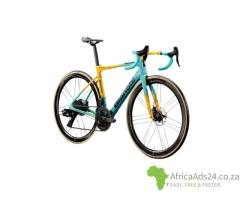 2025 Bianchi Specialissima RC Pantani Super Record WRL 13SP Road Bike (KINGCYCLESPORT)