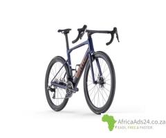 2025 BMC Roadmachine 01 One Road Bike (KINGCYCLESPORT)