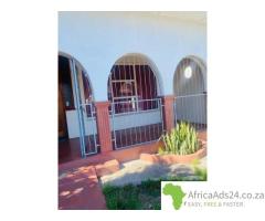 Great Choice BnB Goodwood Book your Stay today +27677911766